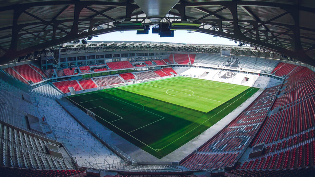 Neue Lösung von adesso: SC Freiburg digitalisiert Fan- und Partnerkommunikation mit cloudbasierter CRM-Plattform SC Freiburg